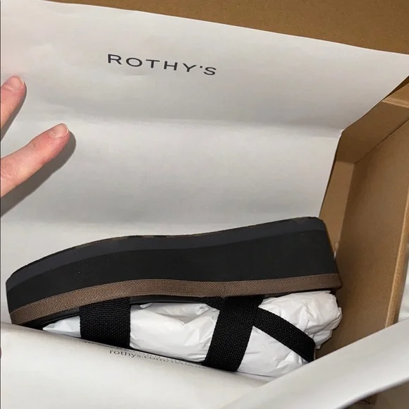 Rothy's Wedge Sandal in Pepper - Picture 8 of 13